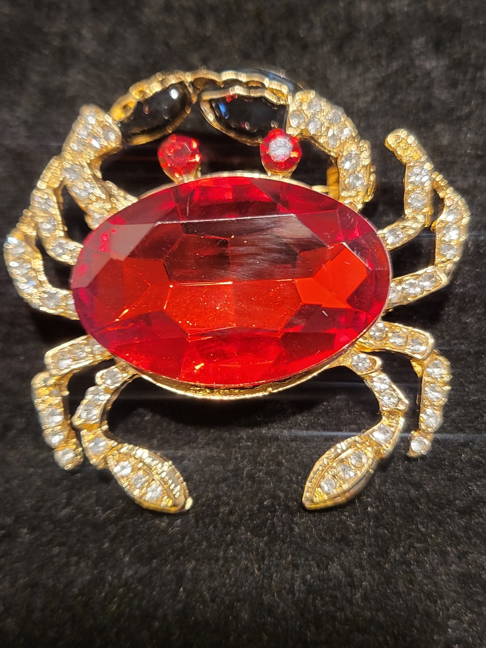 Bautiful Goldtone  Crab Brooch with Large Red Gem and Clear Rhinestones Accents
